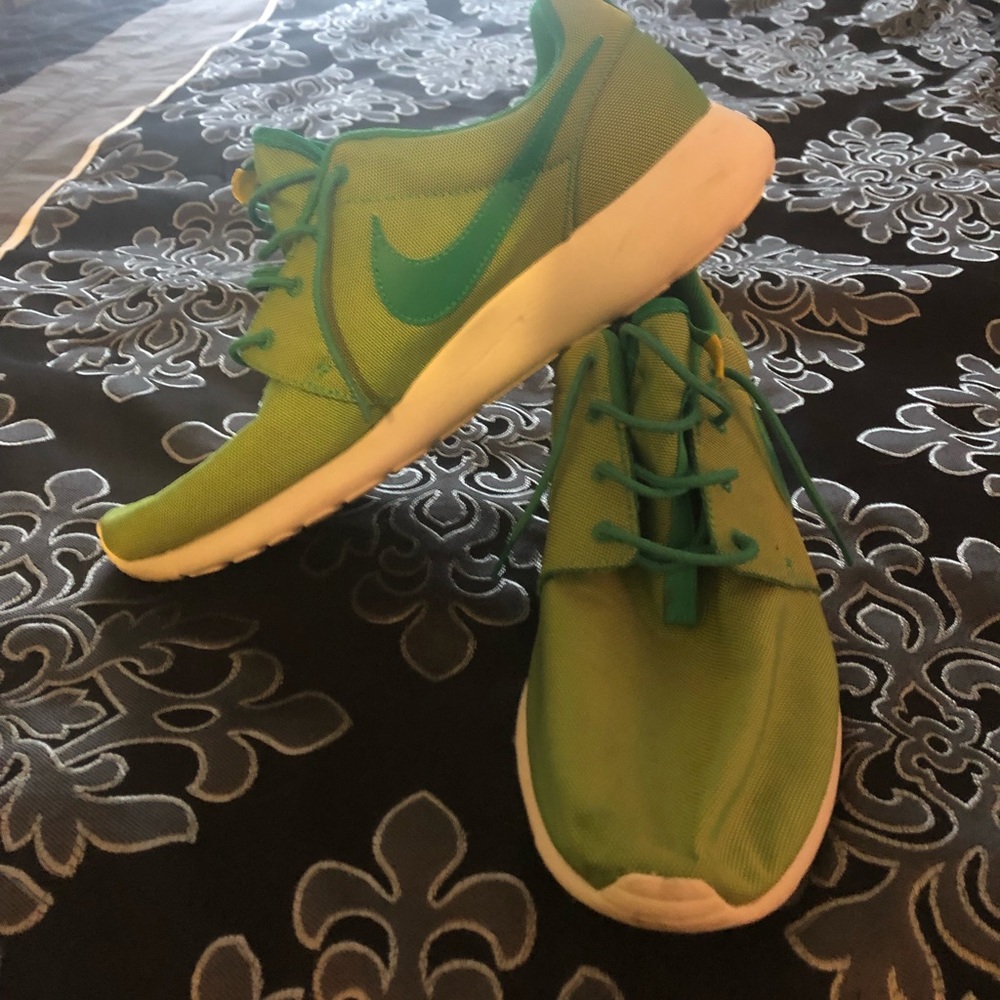 Nike Roshe One Premium. Size 13